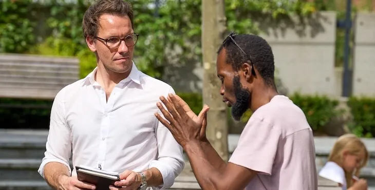 Rote Socken und Wasserflaschen - Wie Sportler mit Ritualen siegen